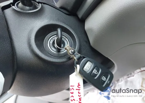 2018 Hyundai Elantra Sel z USA, uszkodzony, nr VIN 5NPD84LF4JH333520